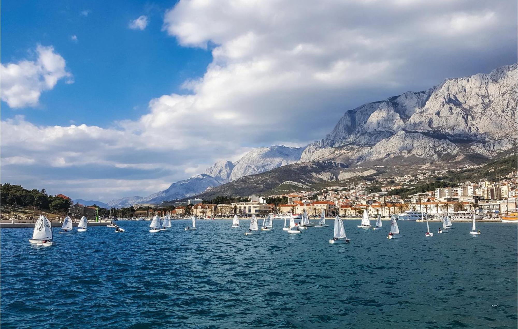 Amazing Apartment In Makarska With House Sea View Esterno foto