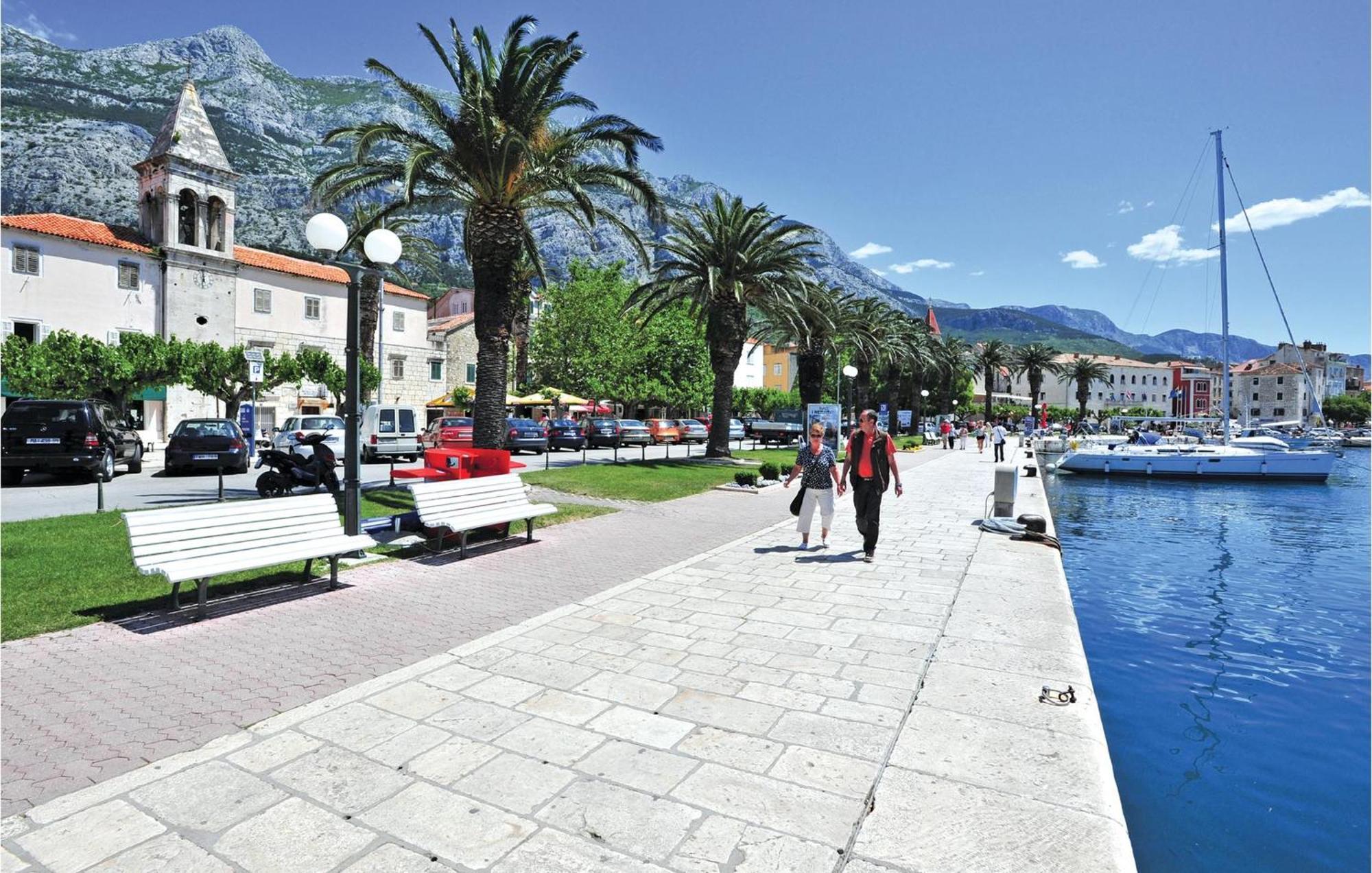 Amazing Apartment In Makarska With House Sea View Esterno foto