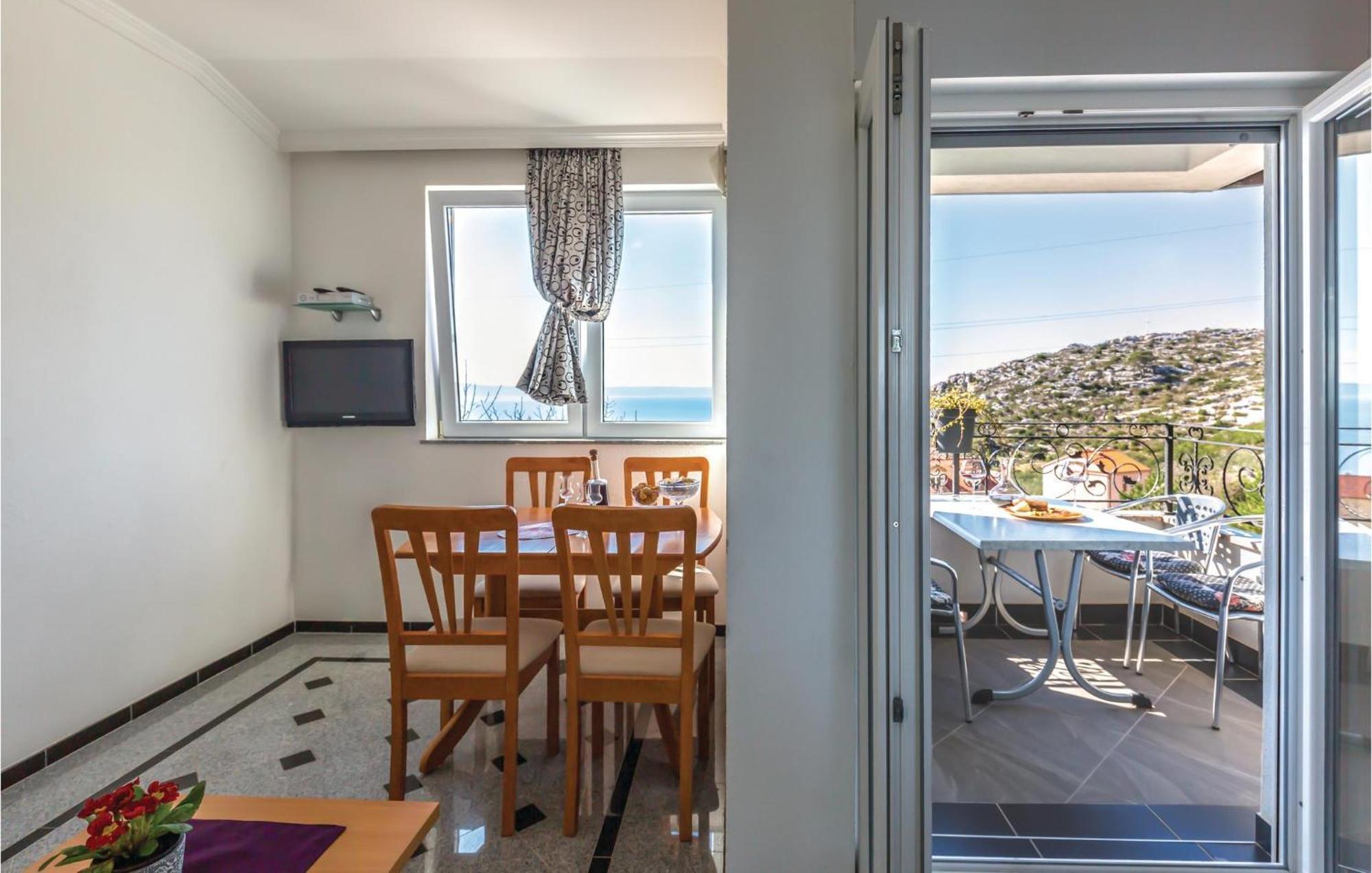 Amazing Apartment In Makarska With House Sea View Esterno foto